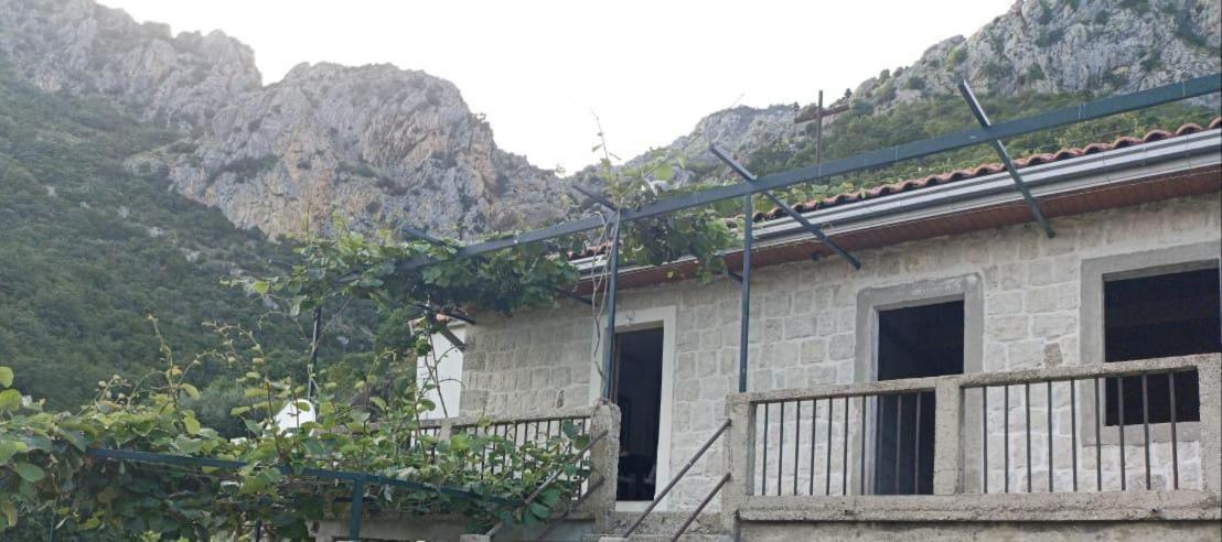 Rustic Stone House Villa Bar Exterior photo