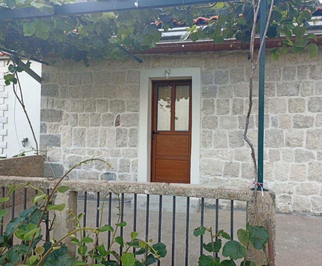 Rustic Stone House Villa Bar Exterior photo